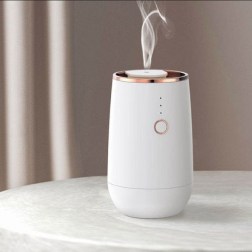 Przenośny dyfuzor samochodowy USB – Mini dyfuzor zapachowy 5–15 ml, czarny/biały